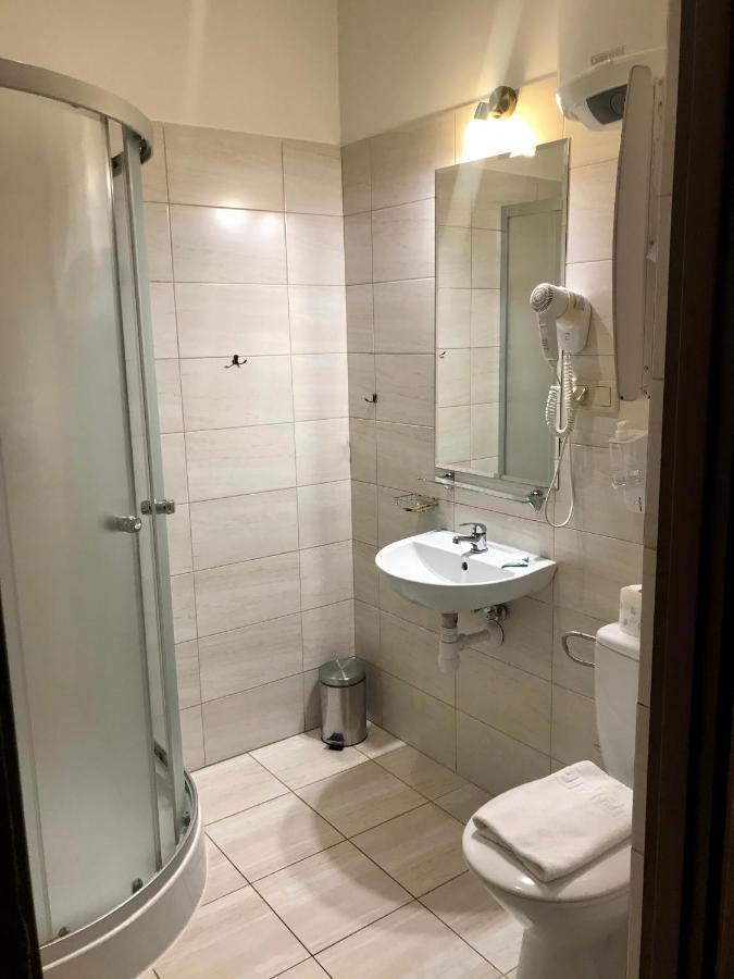 Hotelik Polonia Łowicz Exteriér fotografie